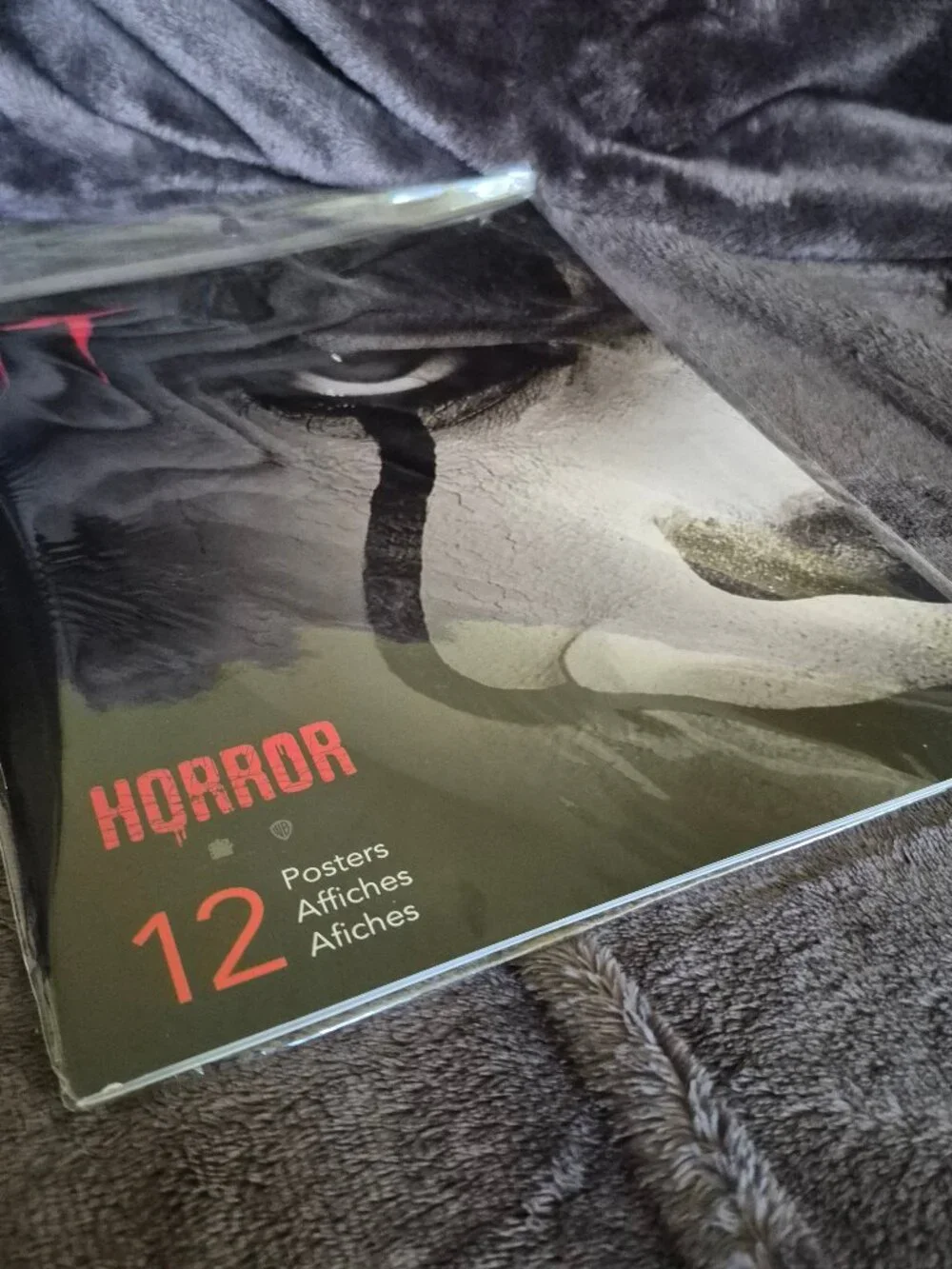 Trends Posters International Horror IT Poster Book 12 Posters Book 8.5